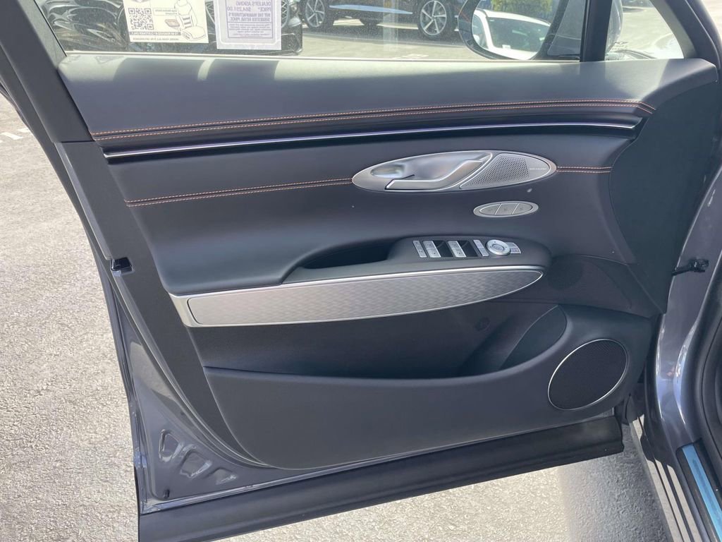 New 2026 Genesis GV70 2.5T Sport Prestige AWD/4WD image 17