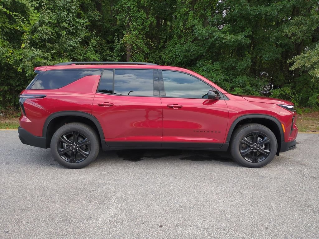 New 2027 Chevrolet Traverse LT w/ Midnight/Sport Edition FWD image 3