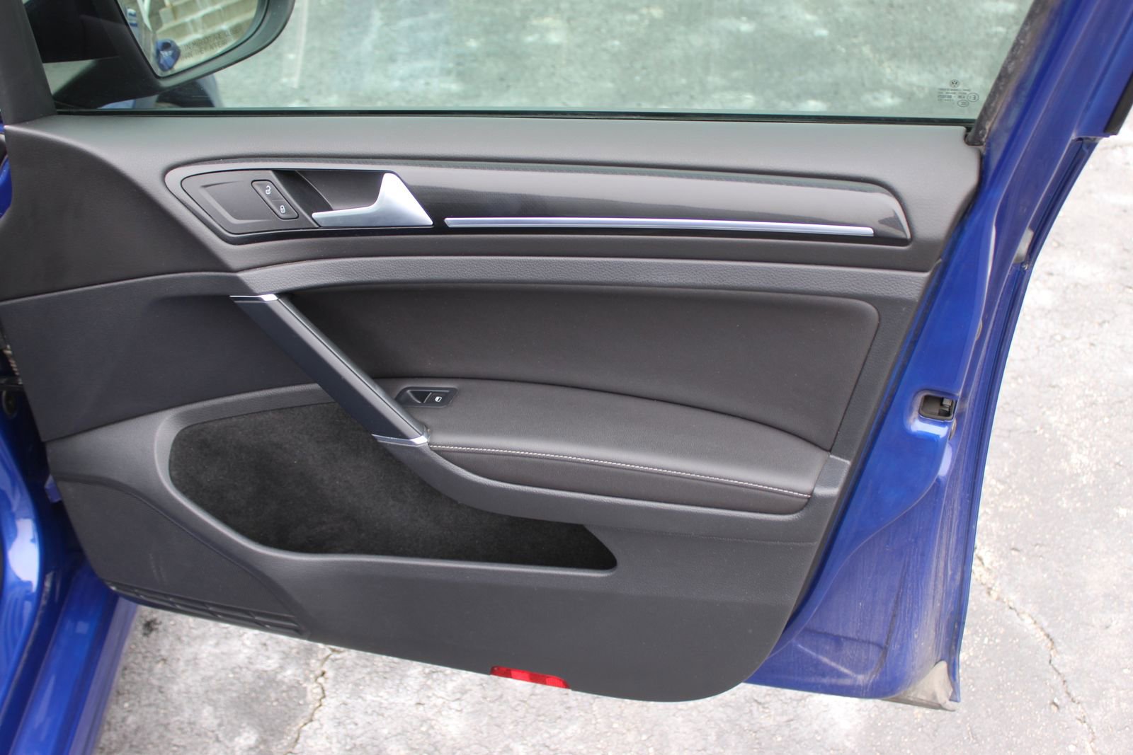 Used 2015 Volkswagen Golf R R image 13