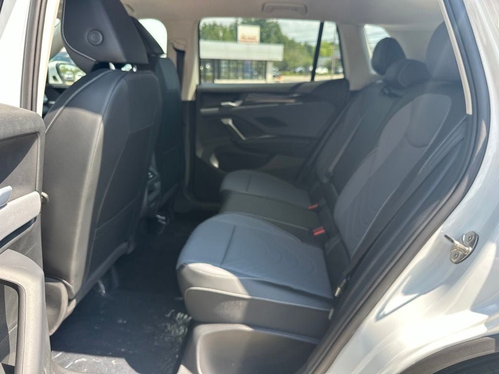 New 2026 Volkswagen Tiguan SE AWD/4WD image 23