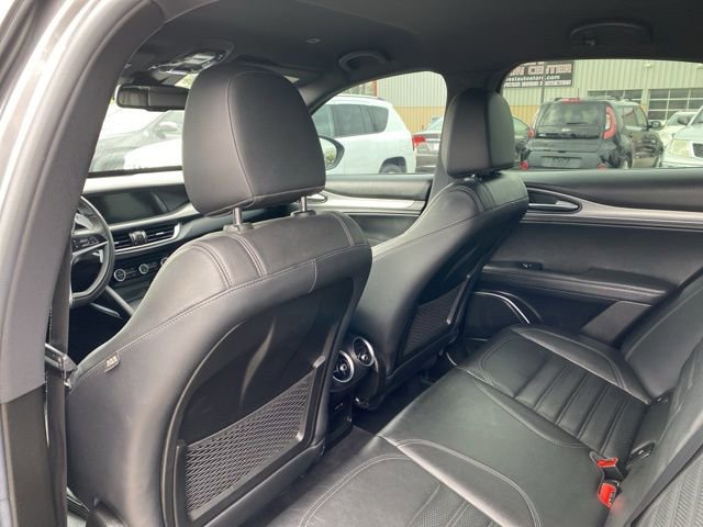 Used 2018 Alfa Romeo Stelvio Ti Sport image 18