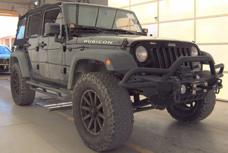 Used 2014 Jeep Wrangler Unlimited Rubicon w/ Connectivity Group AWD/4WD image 1