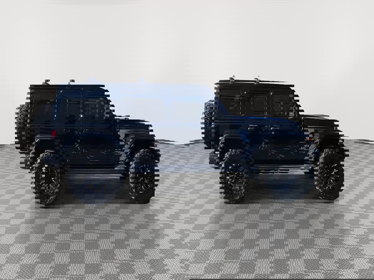 Used 2019 Jeep Wrangler Unlimited Sahara w/ Uconnect 4C Nav & Sound Group AWD/4WD image 8