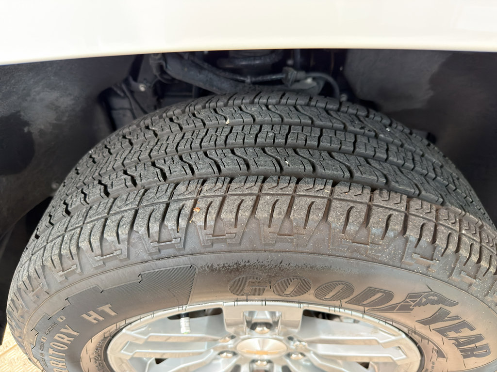 Used 2024 Chevrolet Colorado LT w/ LT Convenience Package II image 10