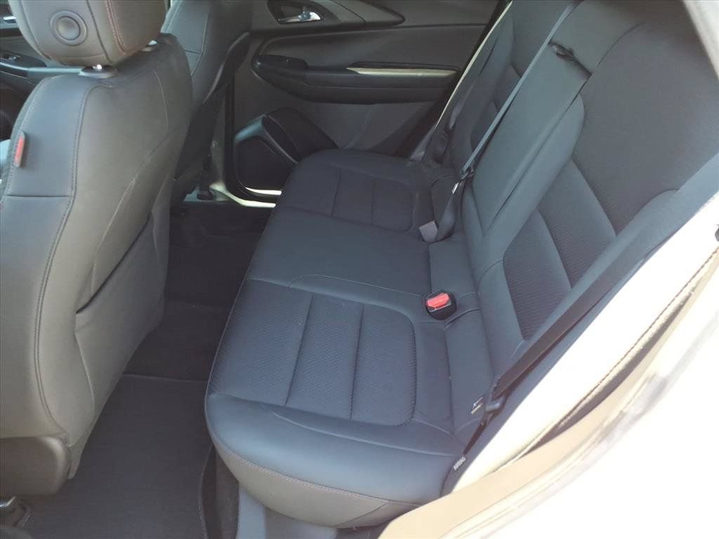 Used 2023 Chevrolet TrailBlazer RS w/ Sun and Liftgate Package AWD/4WD image 12