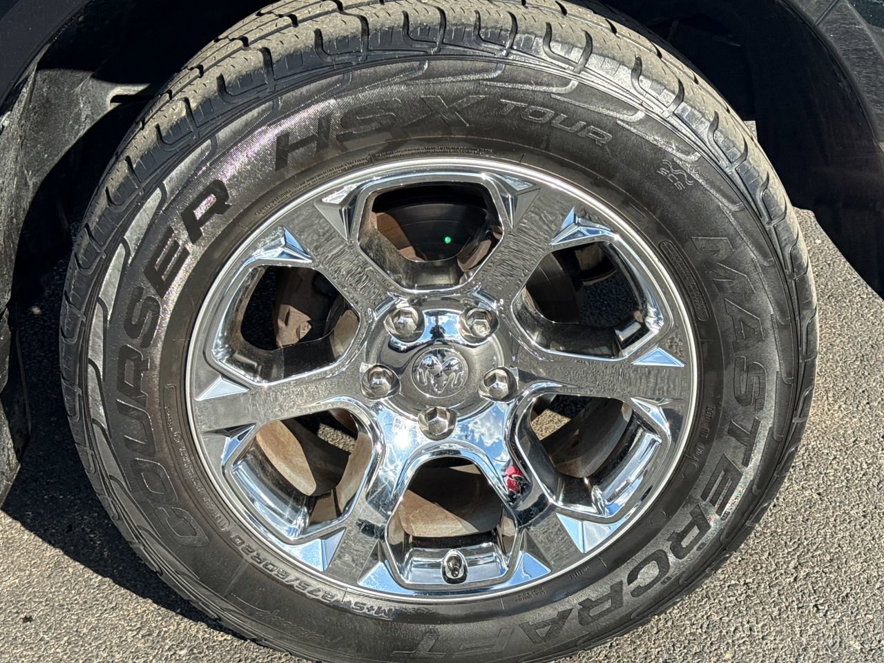 Used 2016 RAM 1500 Laramie w/ Convenience Group image 9