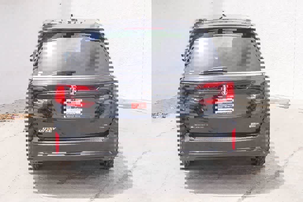 New 2026 Honda Odyssey Touring image 8