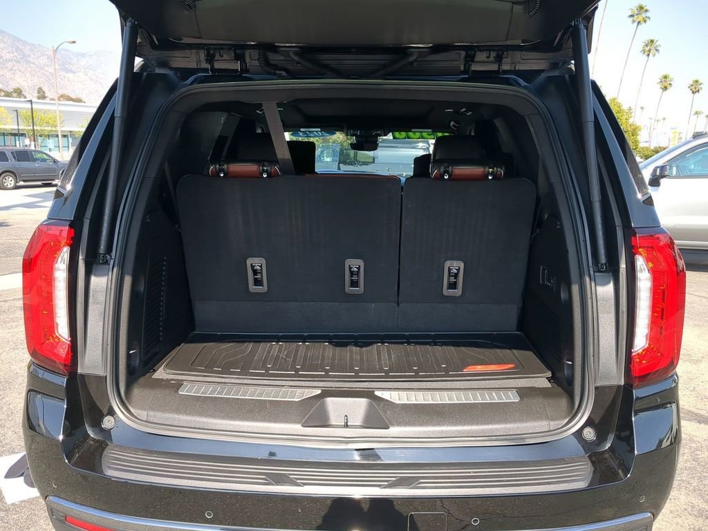 Used 2023 GMC Yukon Denali Ultimate AWD/4WD image 29