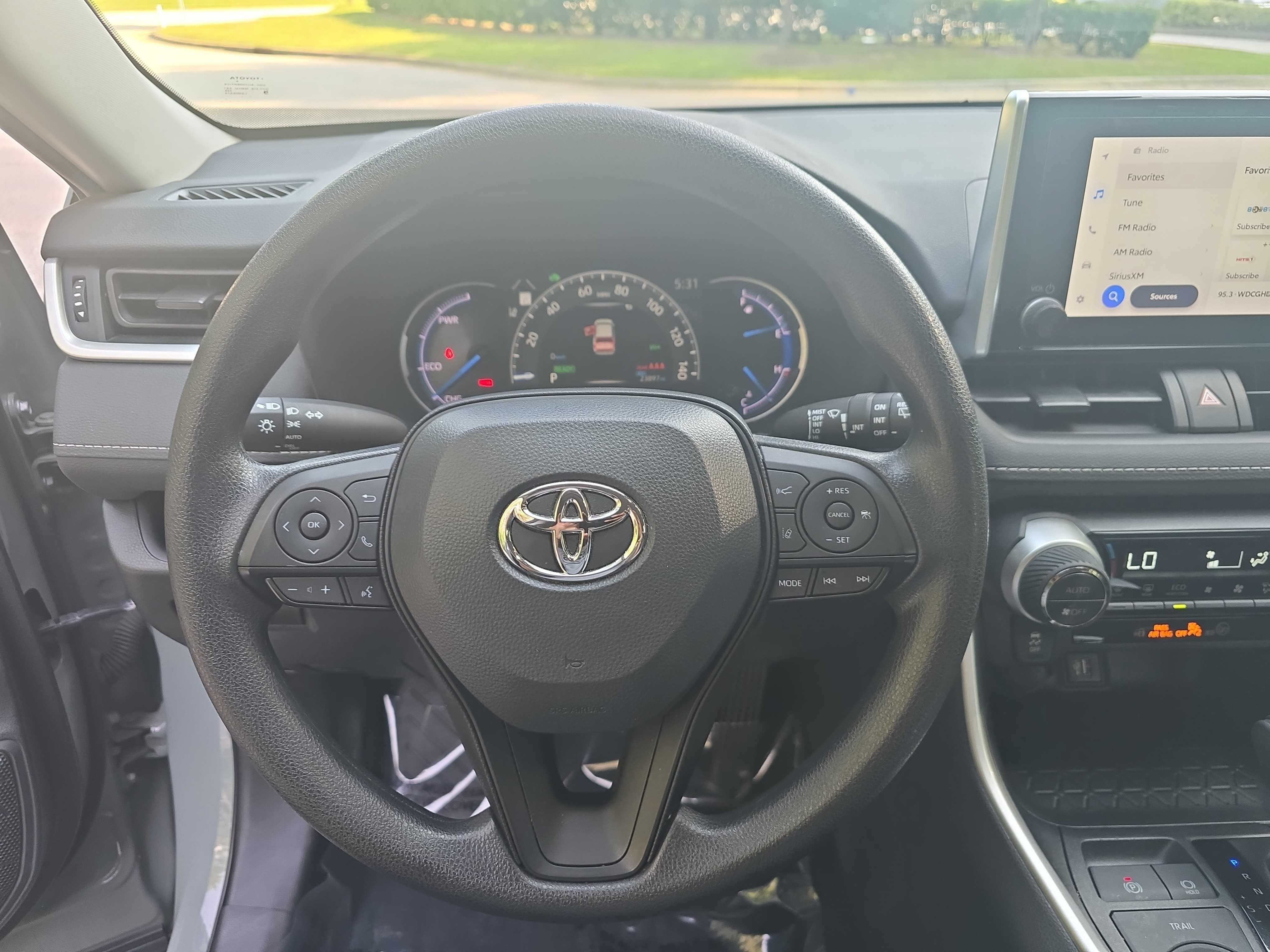 Used 2023 Toyota RAV4 XLE AWD/4WD image 15