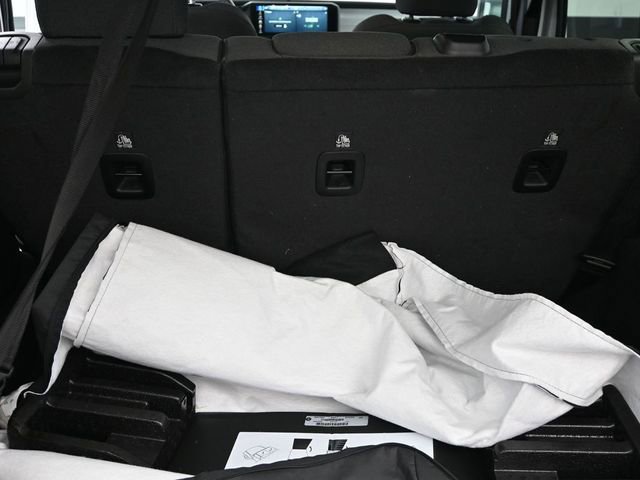 Used 2025 Jeep Wrangler Sahara image 20