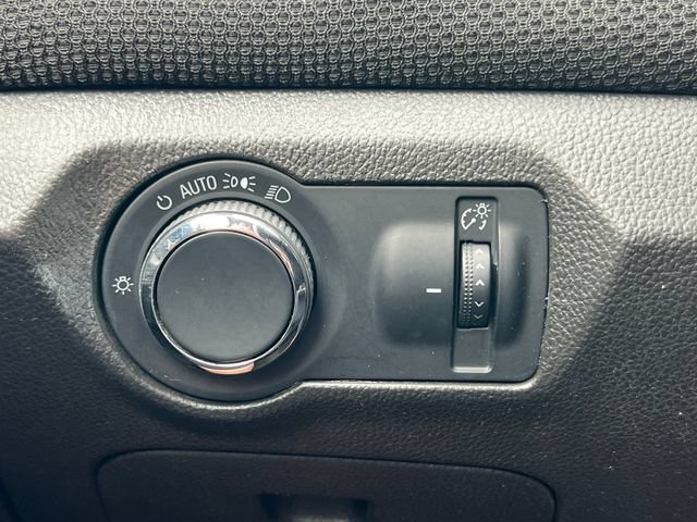 Used 2015 Chevrolet Cruze LT FWD image 16