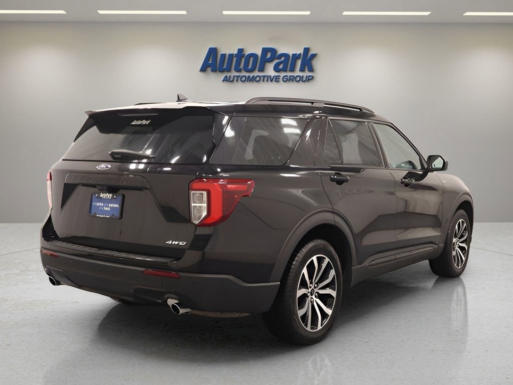 Used 2023 Ford Explorer ST-Line AWD/4WD image 9