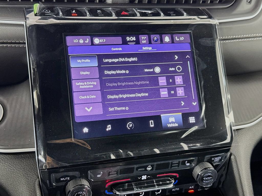 New 2025 Jeep Grand Cherokee L Laredo image 39