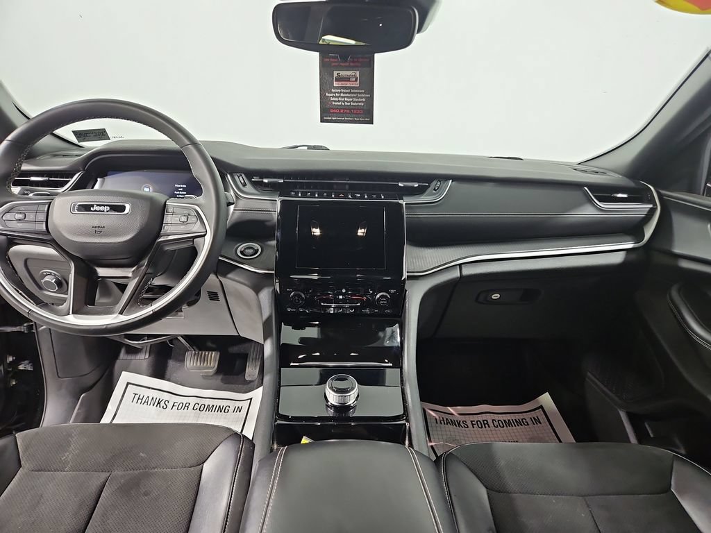 Used 2023 Jeep Grand Cherokee L Laredo AWD/4WD image 18