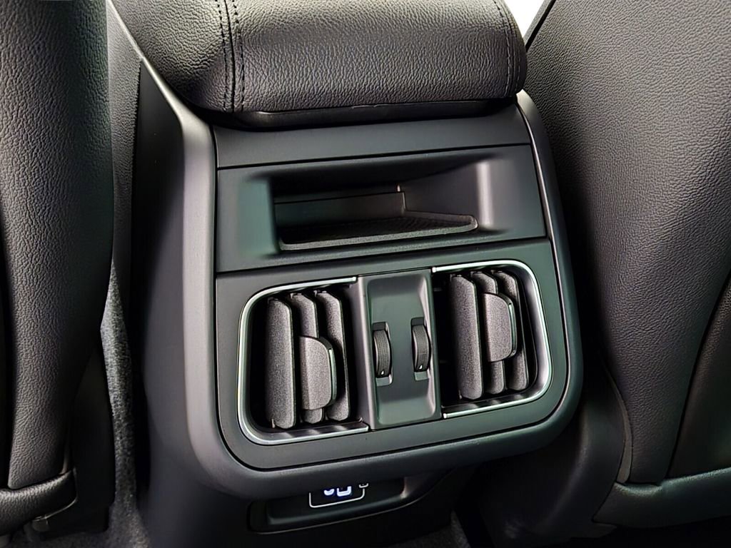 Used 2024 Maserati Grecale GT image 21