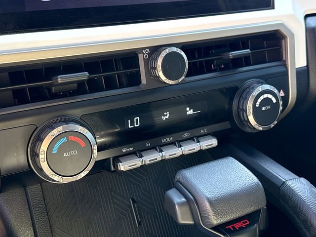 Used 2024 Toyota Tacoma TRD Sport image 26