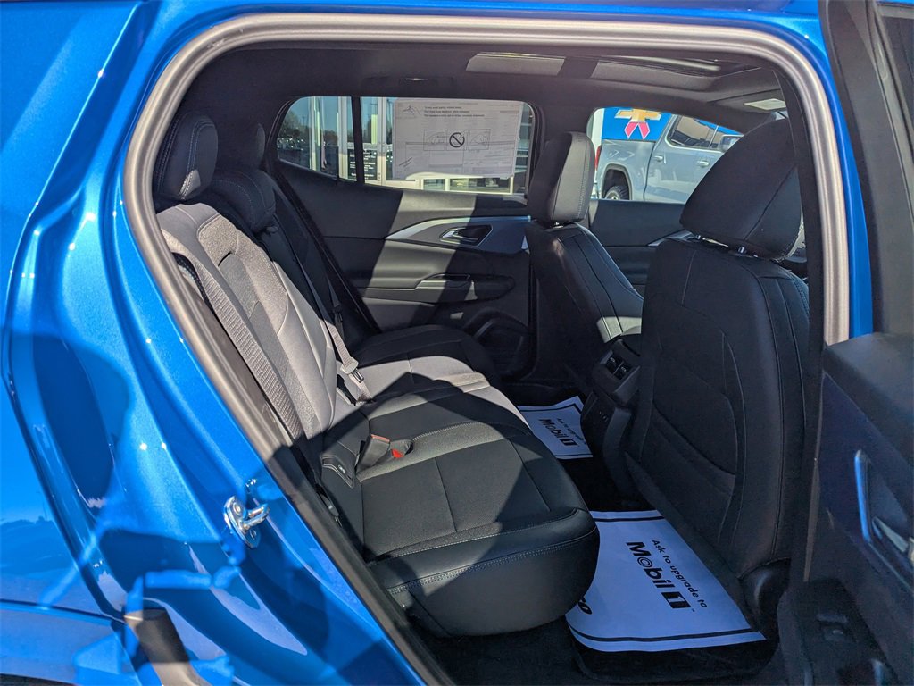 New 2026 Chevrolet Equinox EV LT image 40