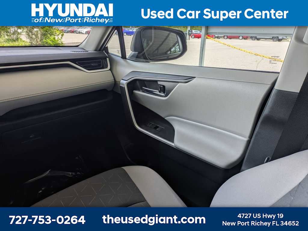 Used 2024 Toyota RAV4 XLE w/ Convenience Package image 22