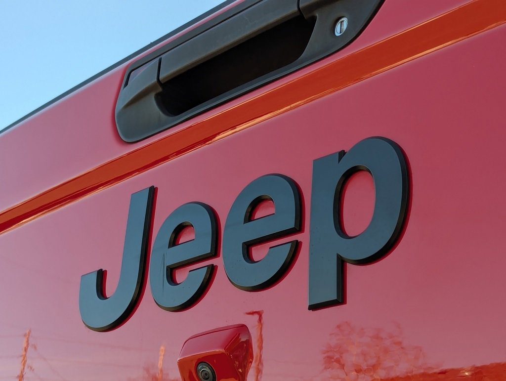 Used 2022 Jeep Gladiator Willys image 33