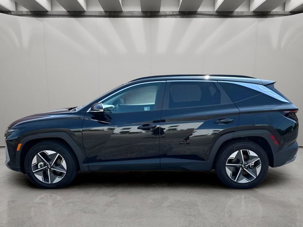 Used 2025 Hyundai Tucson SEL FWD image 2