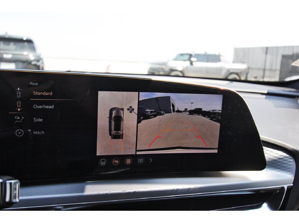 New 2027 Cadillac Vistiq Luxury AWD/4WD image 17