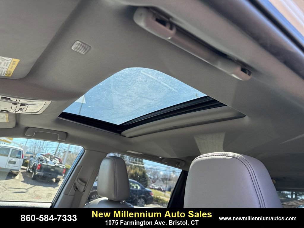 Used 2019 Toyota Highlander XLE image 9