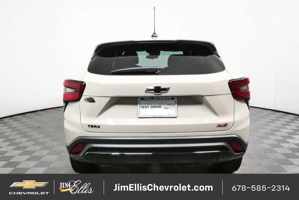 New 2026 Chevrolet Trax RS w/ Sunroof Package FWD image 24