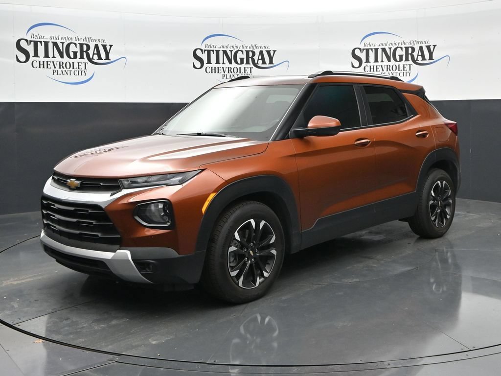 Used 2021 Chevrolet TrailBlazer LT w/ Sun and Liftgate Package FWD image 3