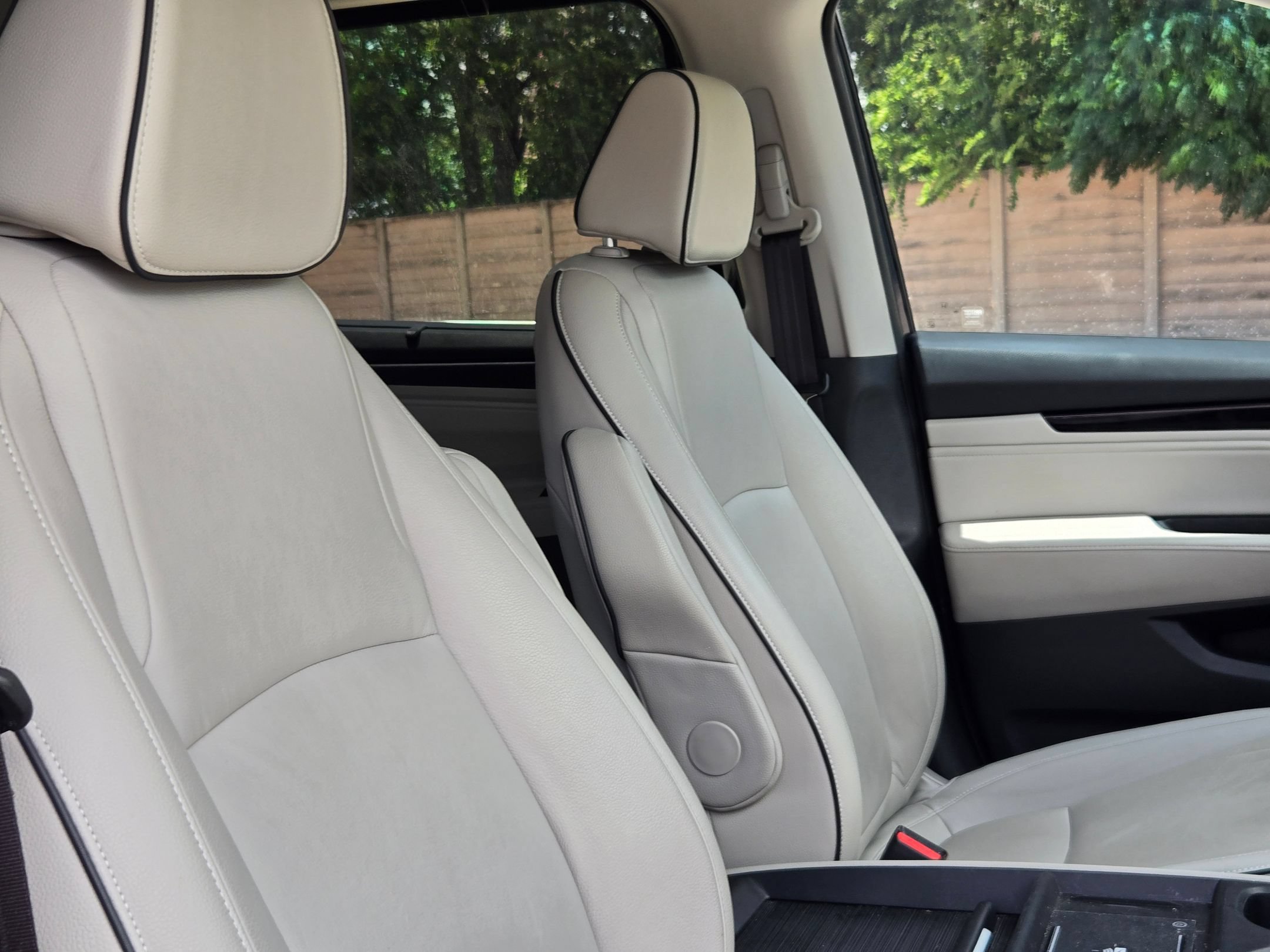Used 2025 Honda Odyssey Touring image 29