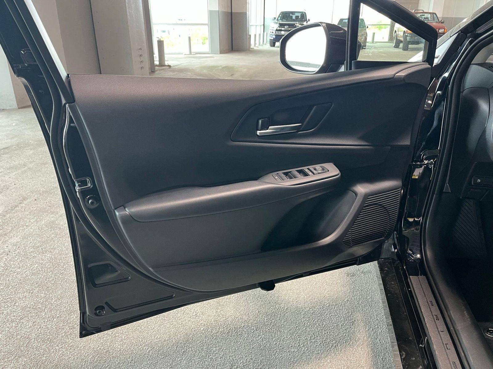 New 2026 Toyota Prius Plug-In Hybrid FWD image 14