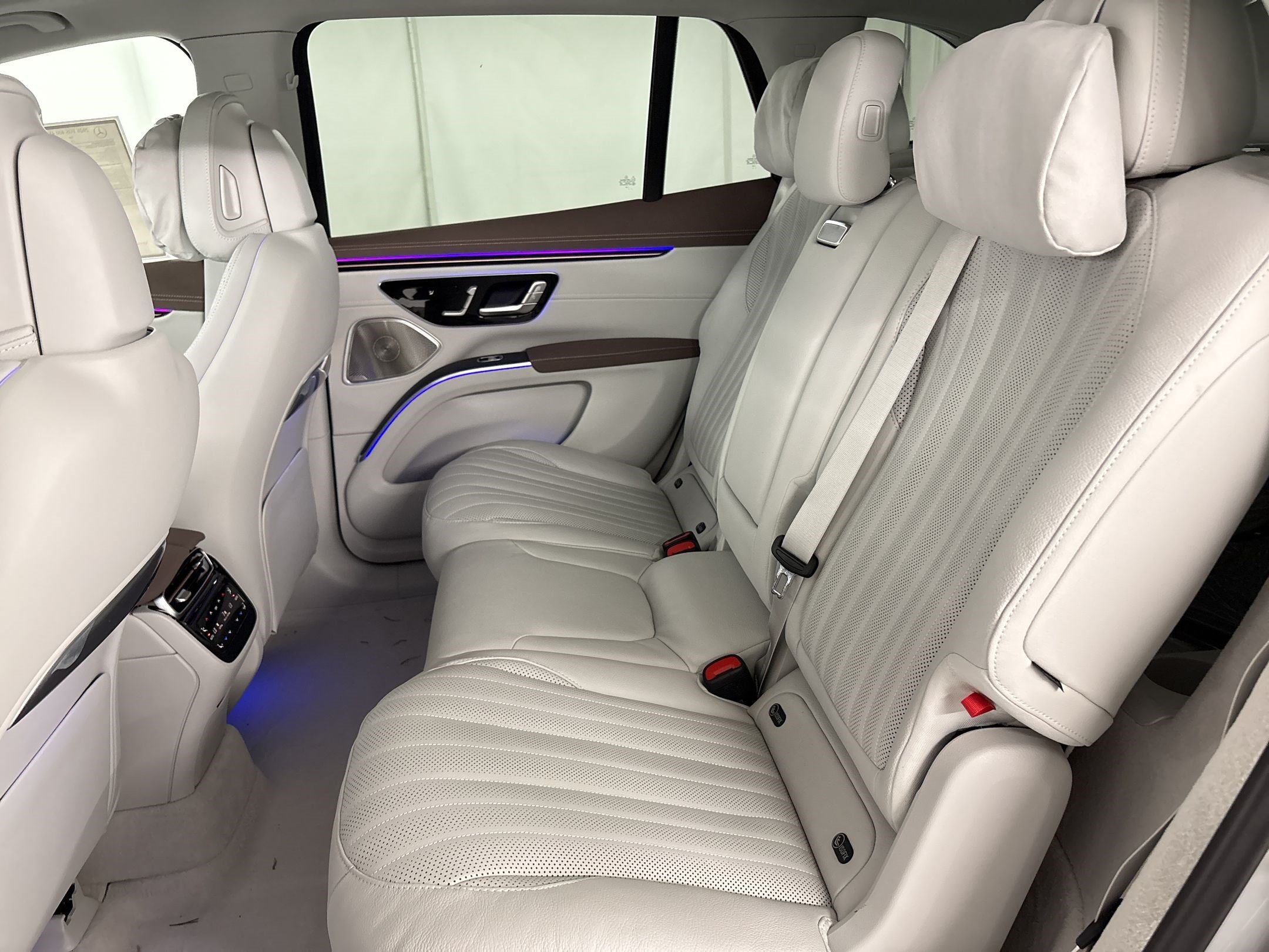New 2026 Mercedes-Benz EQS 400 4MATIC SUV image 26