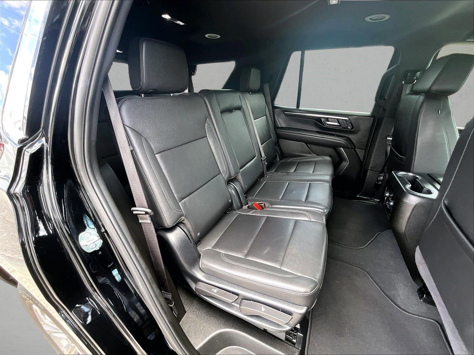 Used 2025 Chevrolet Tahoe LT RWD image 28