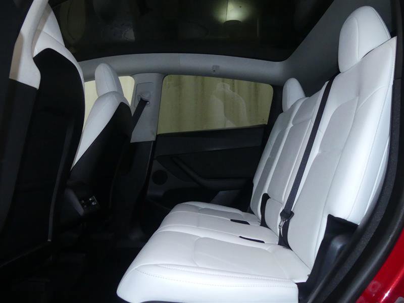 Used 2023 Tesla Model Y Long Range image 22