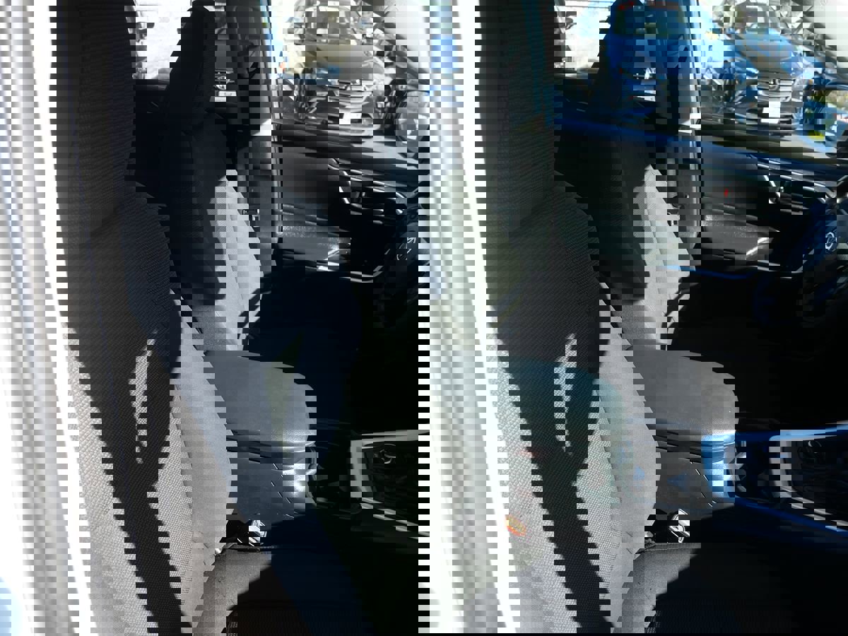 Used 2020 Toyota RAV4 LE image 27