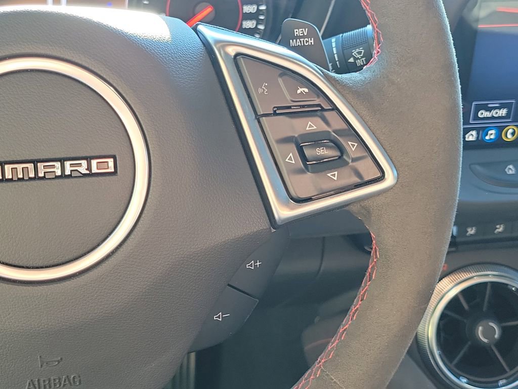 Used 2022 Chevrolet Camaro ZL1 image 30