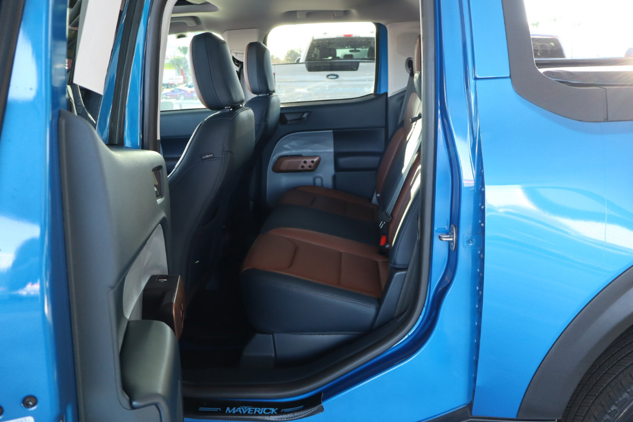 Used 2022 Ford Maverick Lariat w/ Lariat Luxury Package image 29