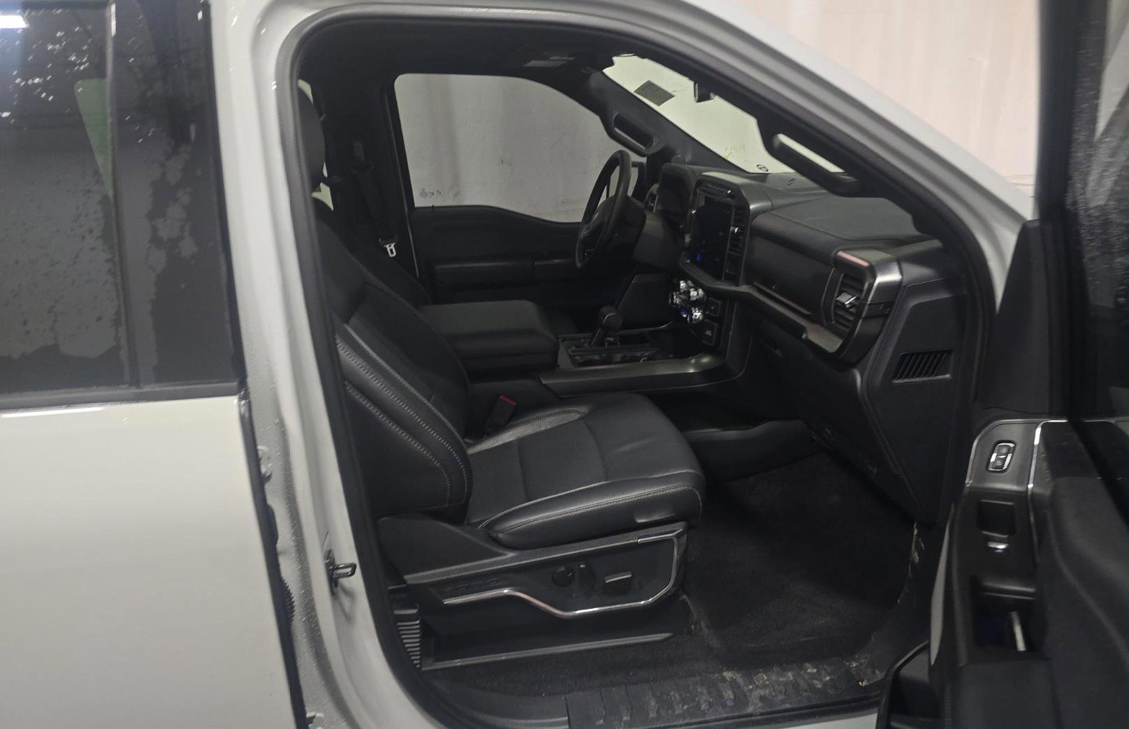 Used 2024 Ford F150 Lariat AWD/4WD image 8