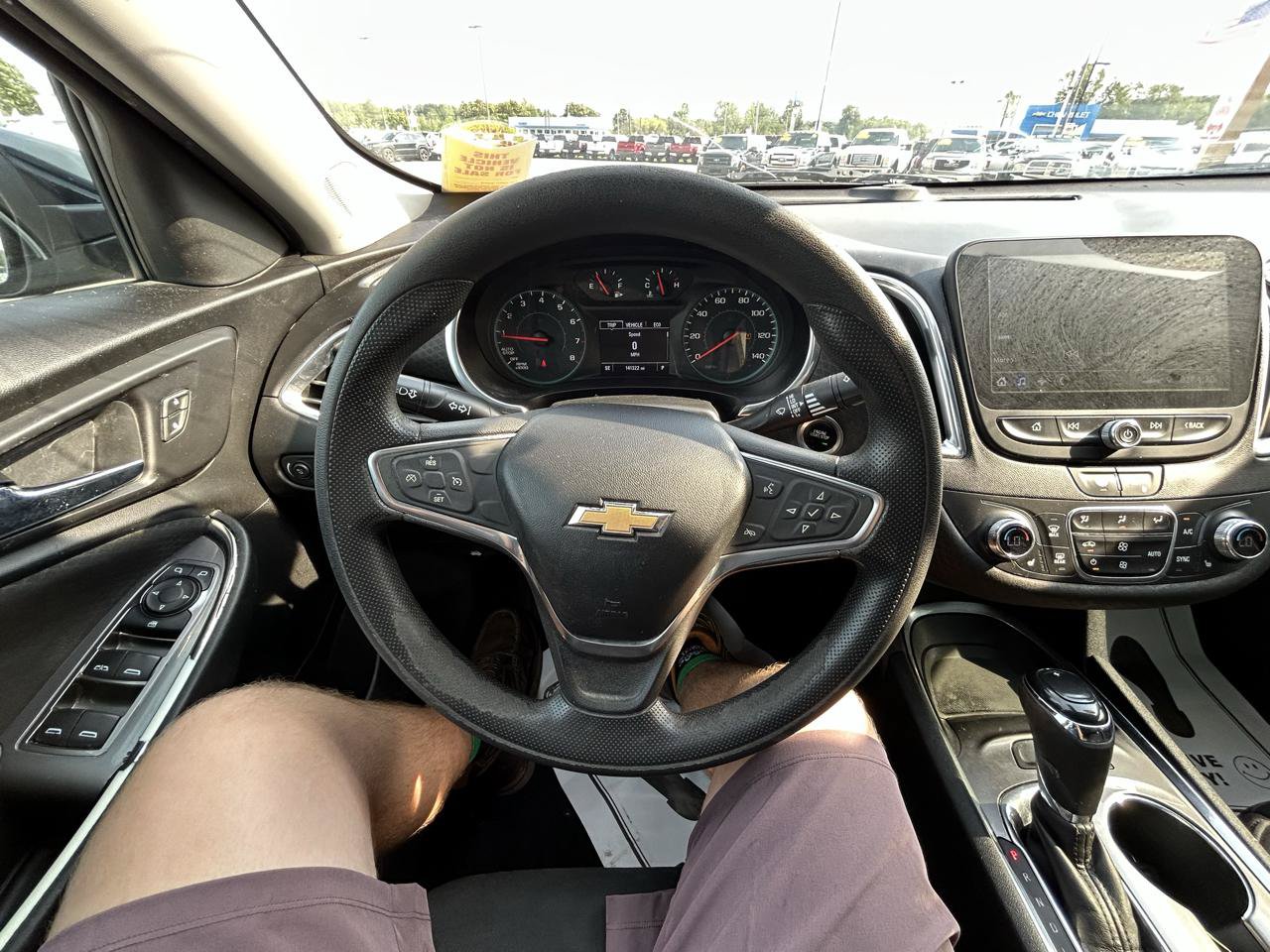 Used 2020 Chevrolet Malibu LT FWD image 29
