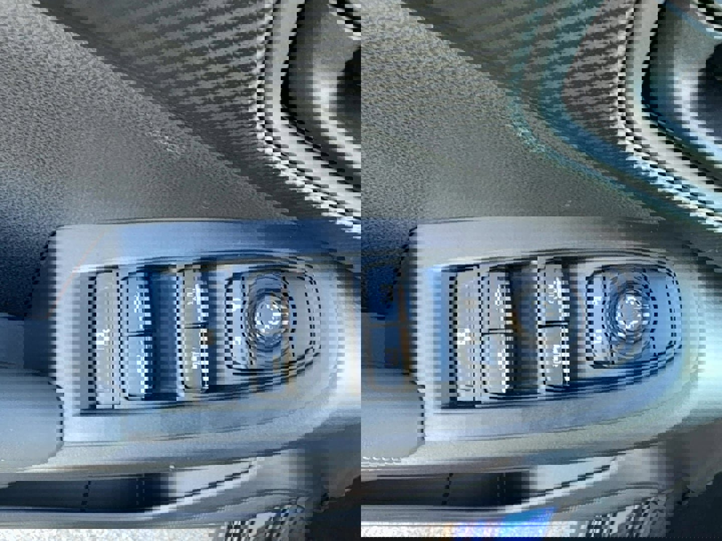 Certified 2025 Subaru Crosstrek 2.0i Premium w/ Convenience Package #2 image 21