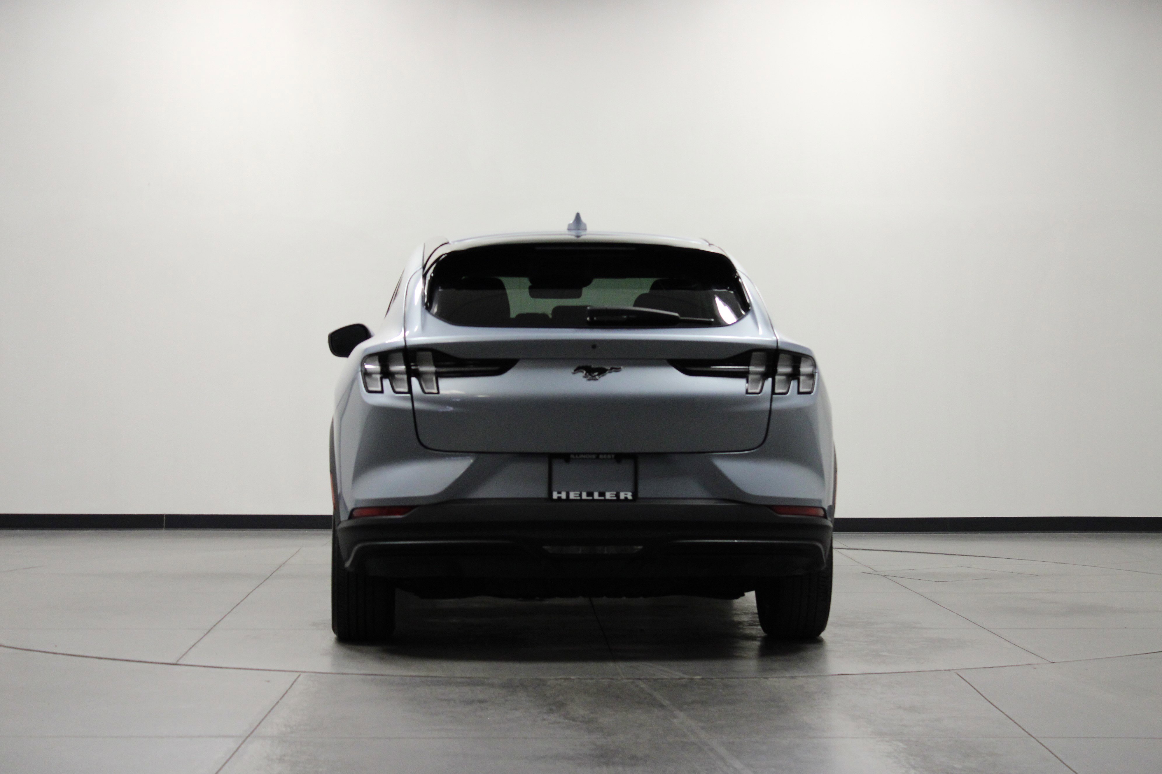 Used 2022 Ford Mustang Mach-E Select image 5