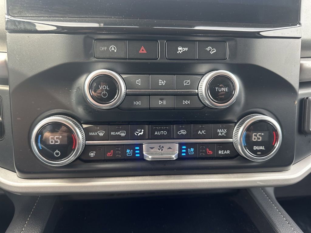 Used 2024 Ford Expedition Max XLT image 22