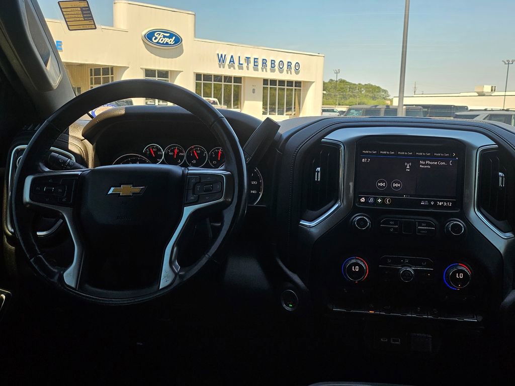 Used 2022 Chevrolet Silverado 1500 LT w/ Z71 Off-Road Package AWD/4WD image 29