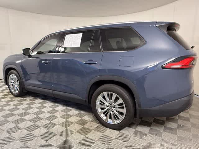 Used 2024 Toyota Grand Highlander AWD image 4