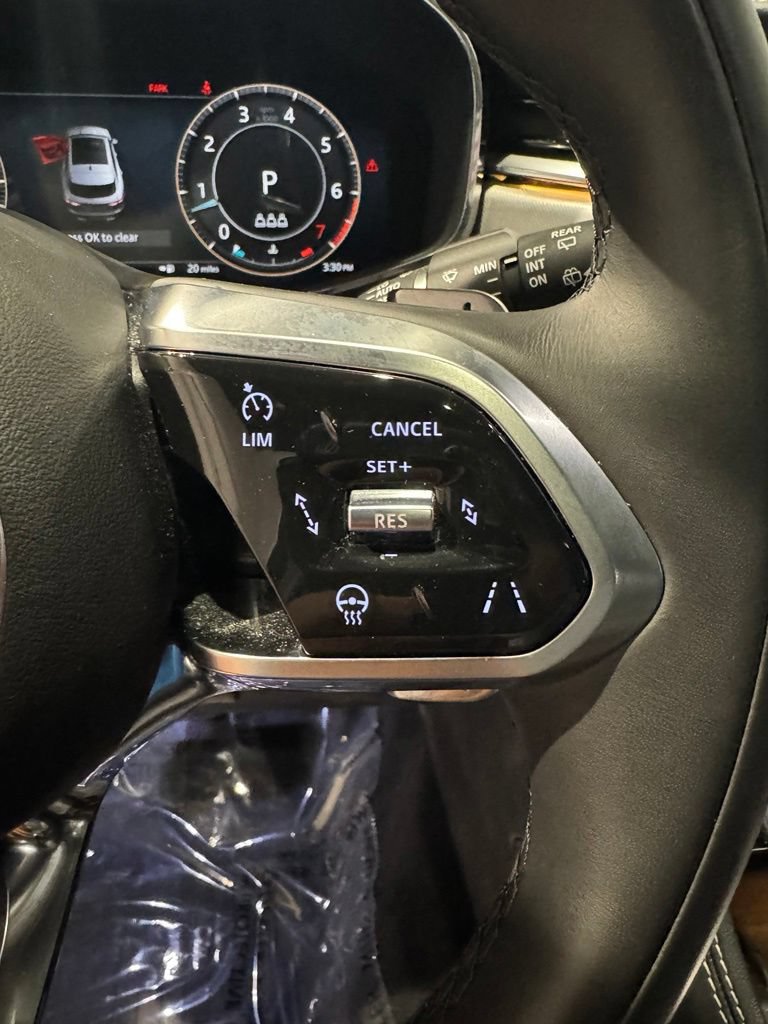 Used 2024 Jaguar F-PACE R-Dynamic S AWD/4WD image 16