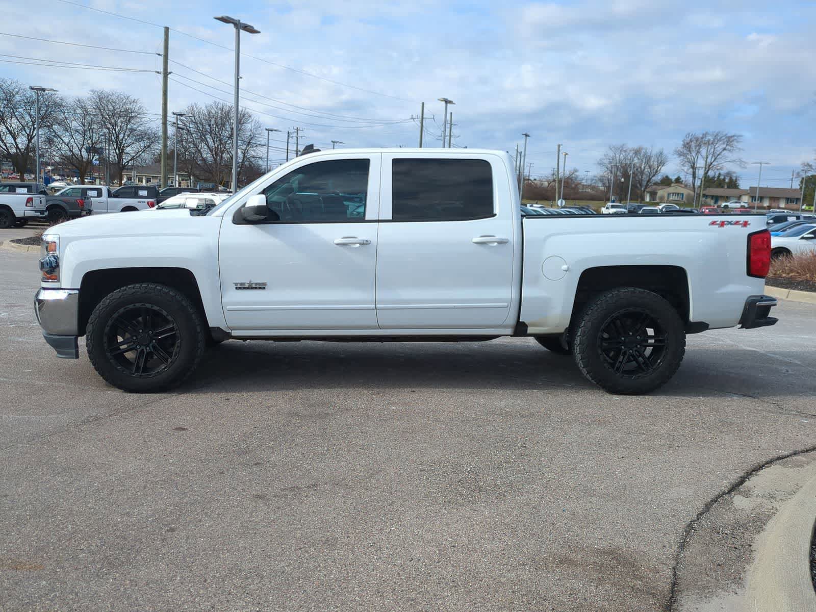Used 2017 Chevrolet Silverado 1500 LT w/ Texas Edition AWD/4WD image 5