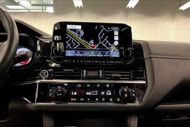 Used 2023 Nissan Pathfinder Platinum image 31