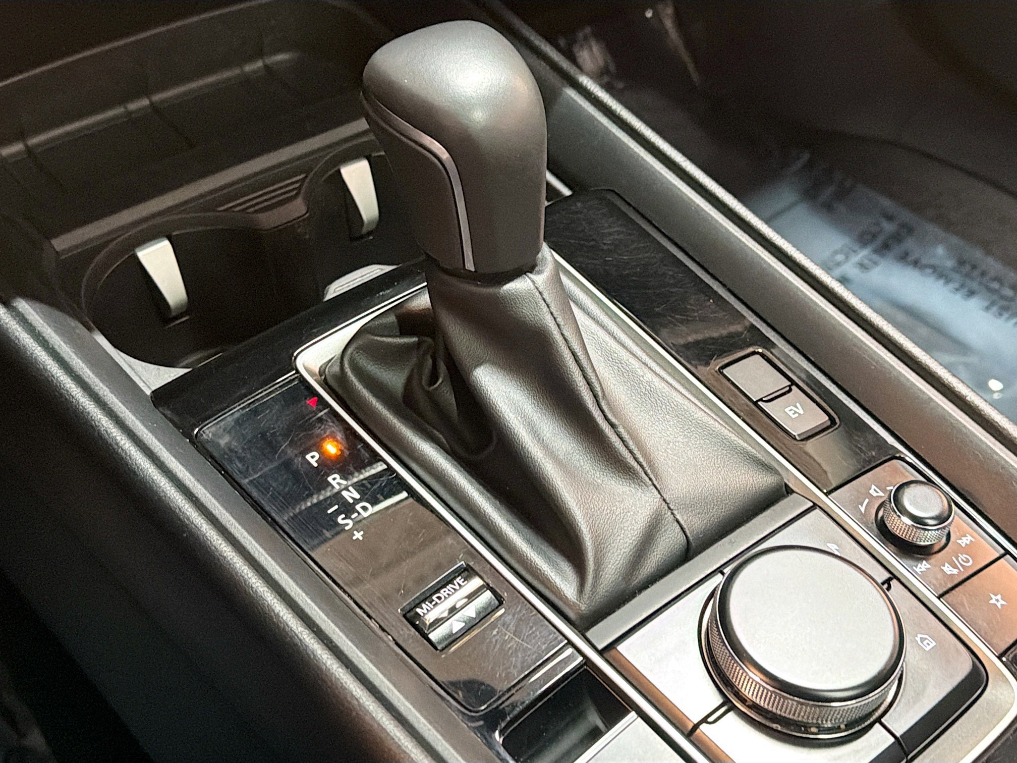 Used 2025 MAZDA CX-50 AWD 2.5 Hybrid w/ Premium Pkg image 24