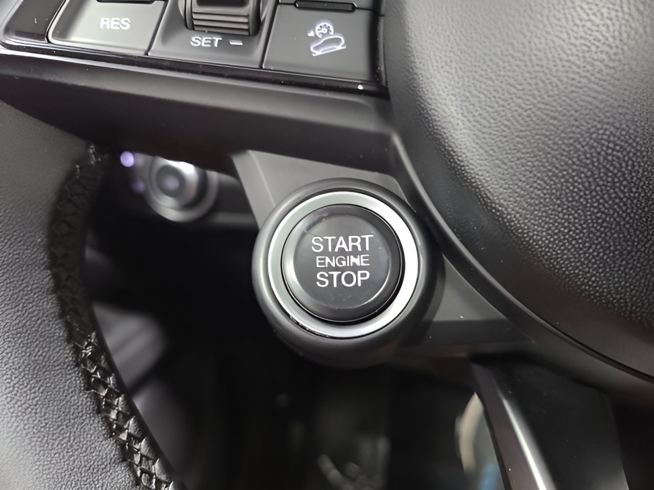 Used 2021 Alfa Romeo Stelvio Ti AWD/4WD image 36