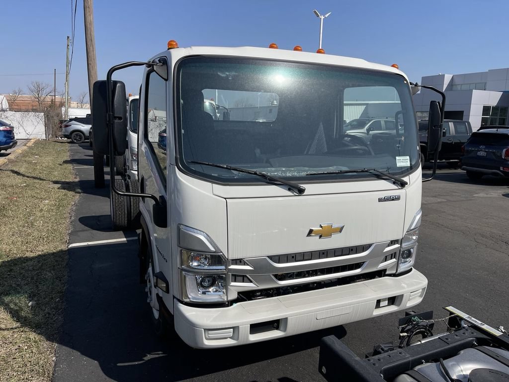 New 2024 Chevrolet Low Cab Forward 5500XG RWD image 2