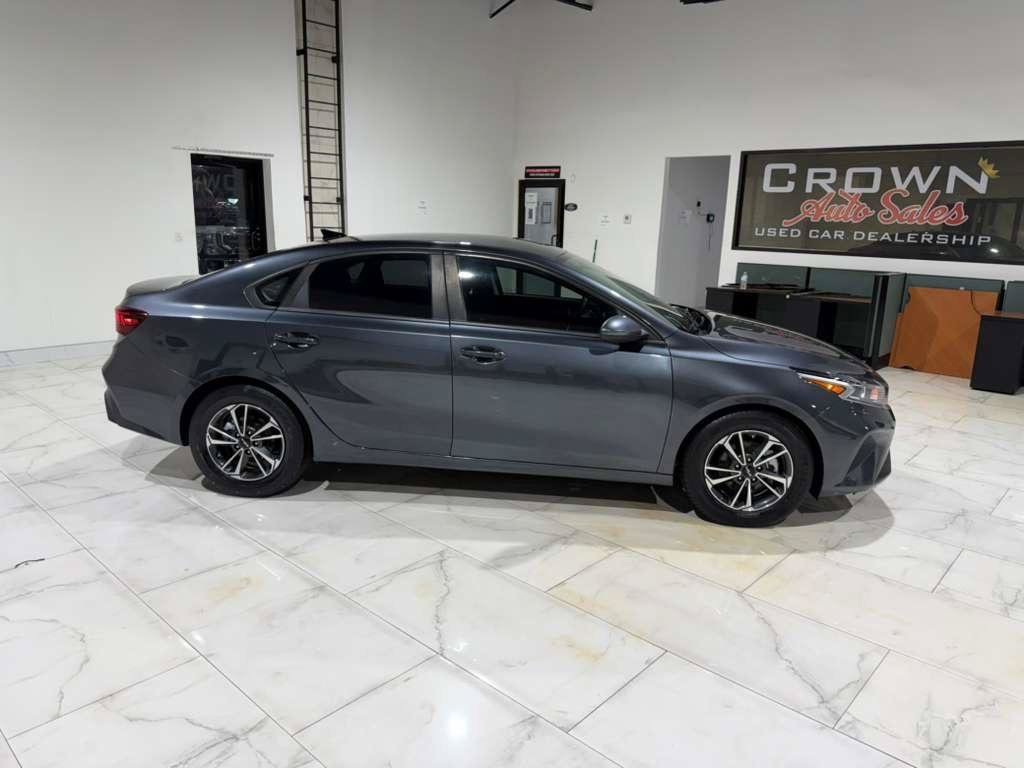 Used 2024 Kia Forte LXS FWD image 7